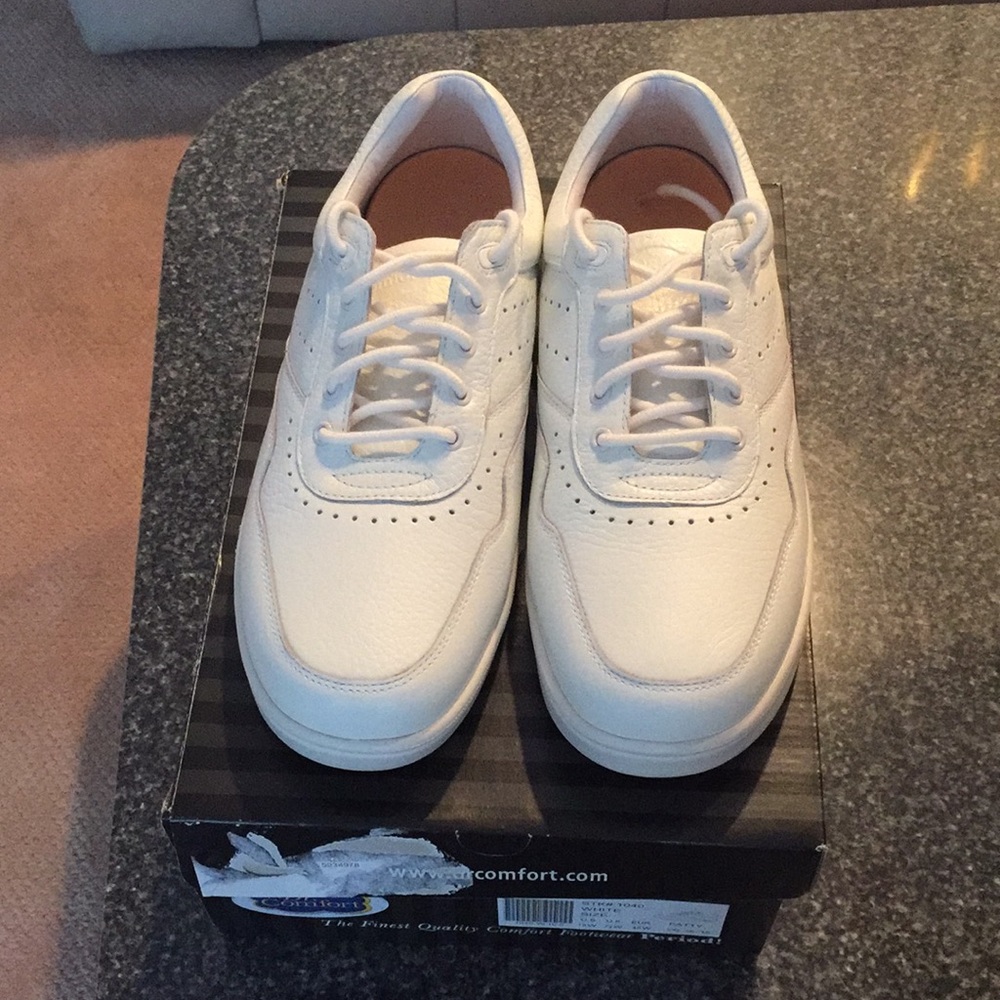 👟 NIB Dr. Comfort shoes